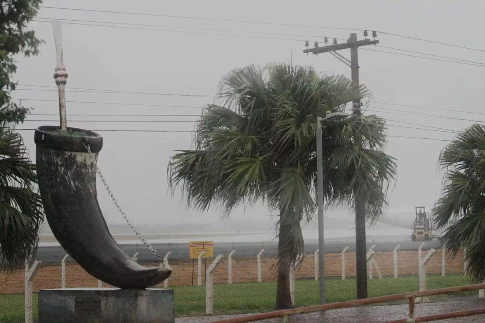 Os campo-grandenses acordarão  com muita chuva e o clima a menos